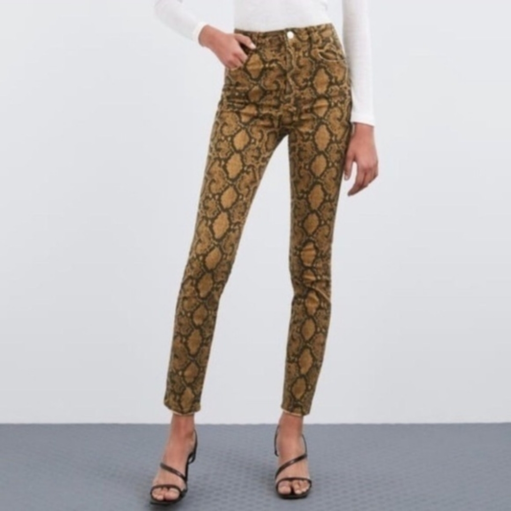Zara bloggers favorite high rise tan and brown snake print skinny jeans.